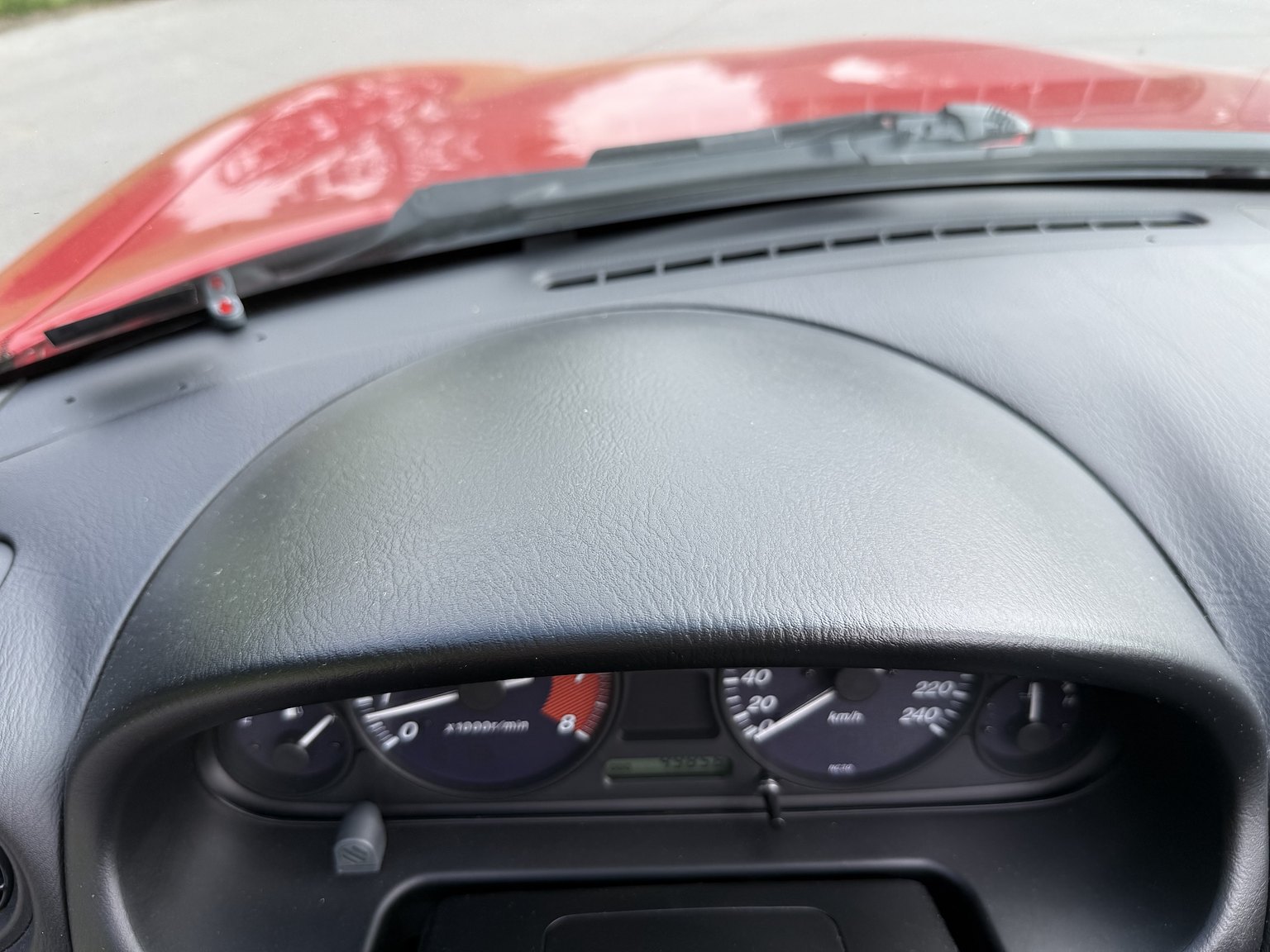 Interior image of 1999 Mazda MX-5