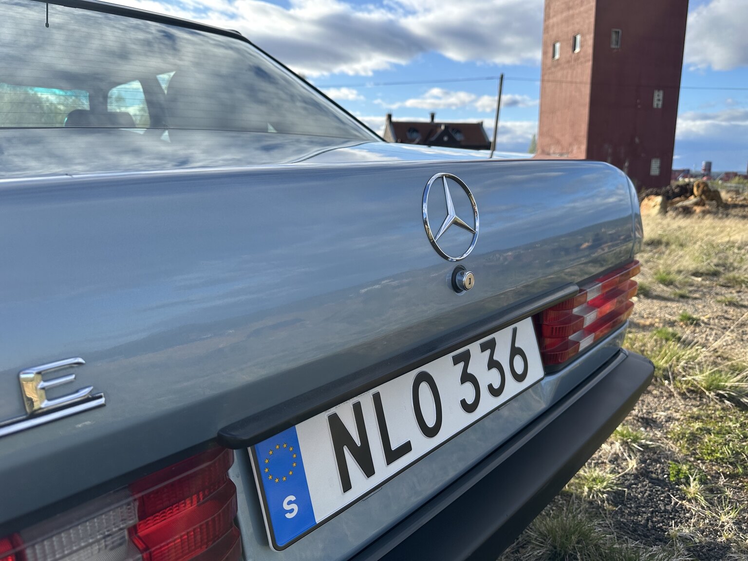 Exterior image of 1988 Mercedes-Benz 190 E