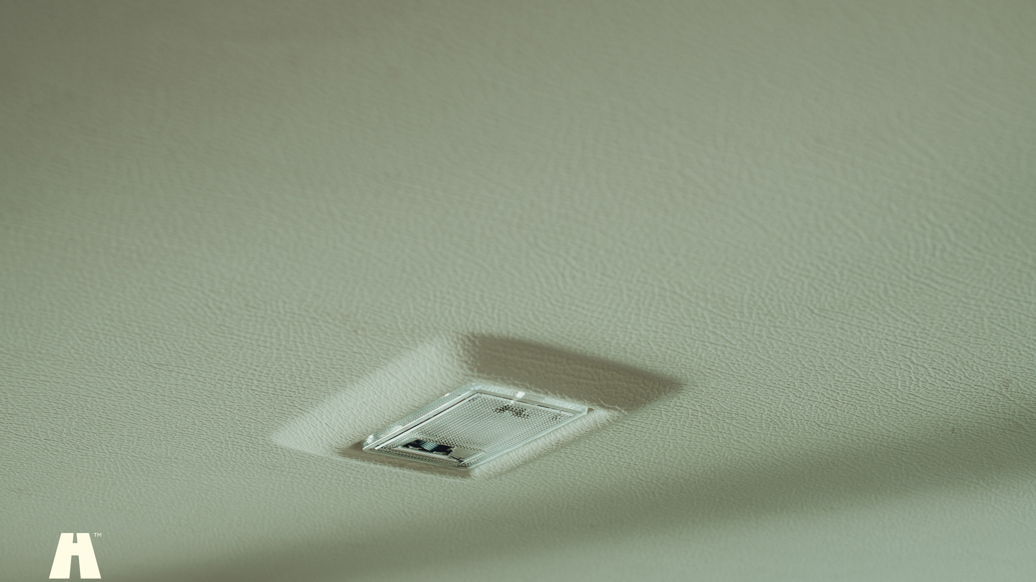 Interior image of 1988 Volvo 240 GL (29)