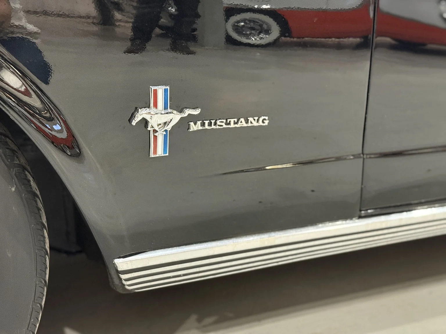 Exteriörbild på 1966 Ford Mustang Convertible (40)