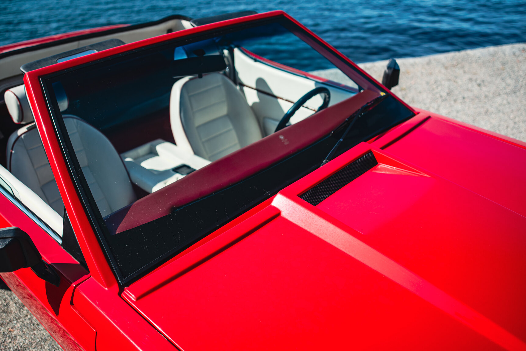 Exteriörbild på 1985 TVR 350i Cabriolet 3.5 V8