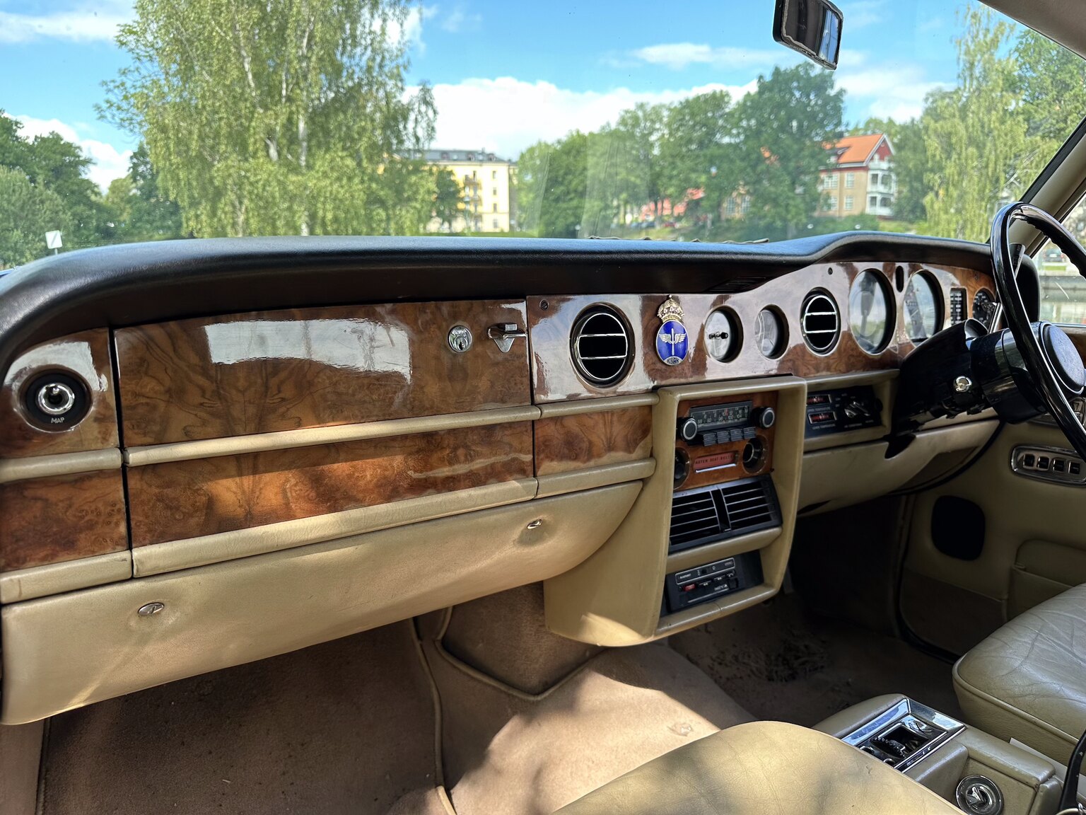 Interior image of 1979 Rolls Royce Silver Shadow