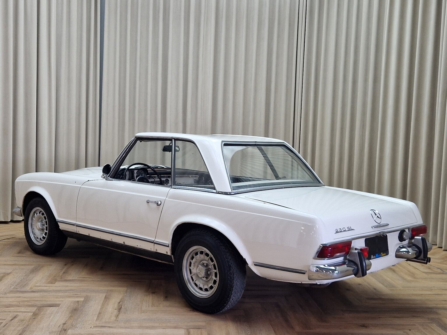 Exterior image of 1964 Mercedes-Benz 230SL Pagoda