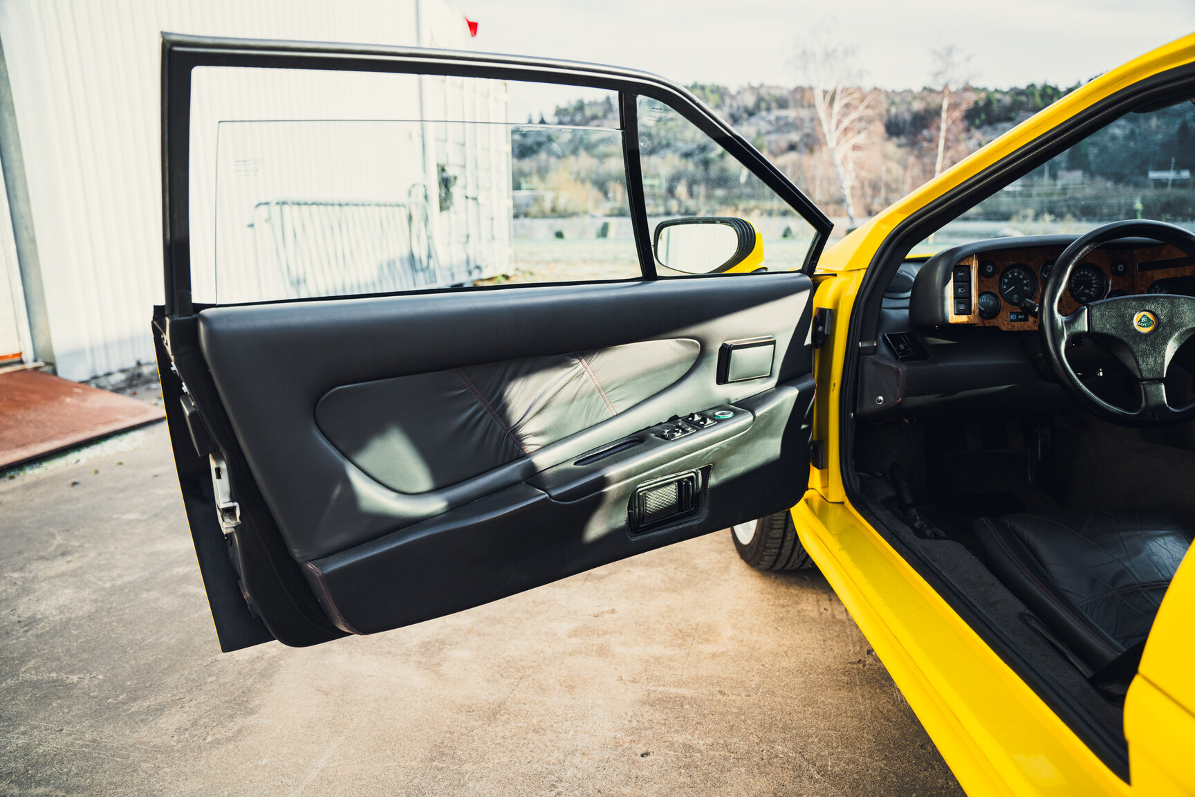 Interior image of 1989 Lotus Esprit Turbo SE