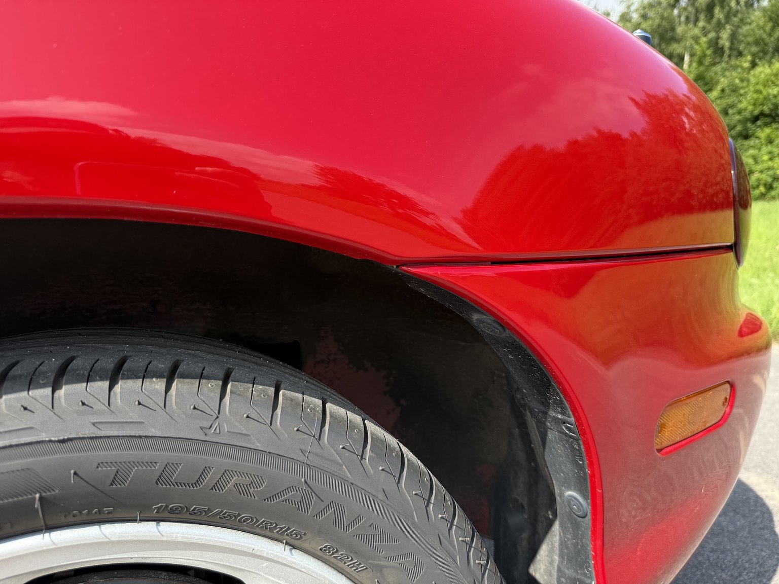 Exterior image of 1999 Mazda MX-5