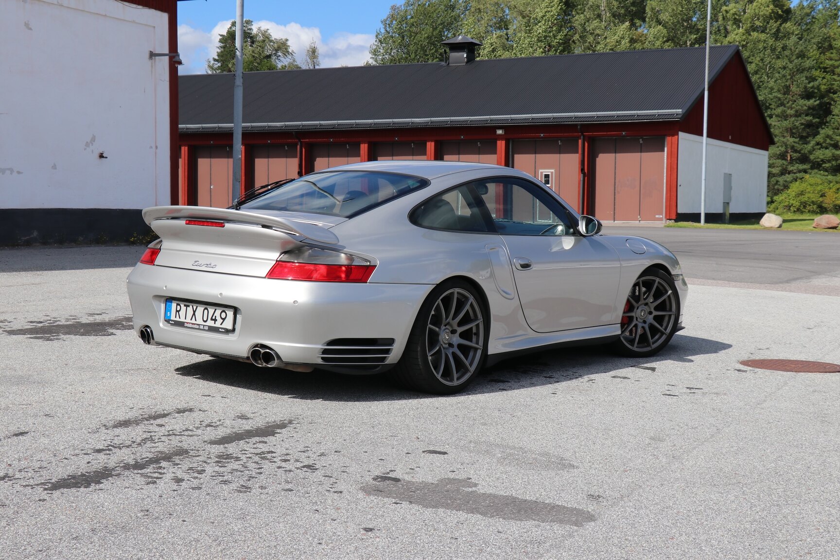 Exteriörbild på 2001 Porsche 911 Turbo