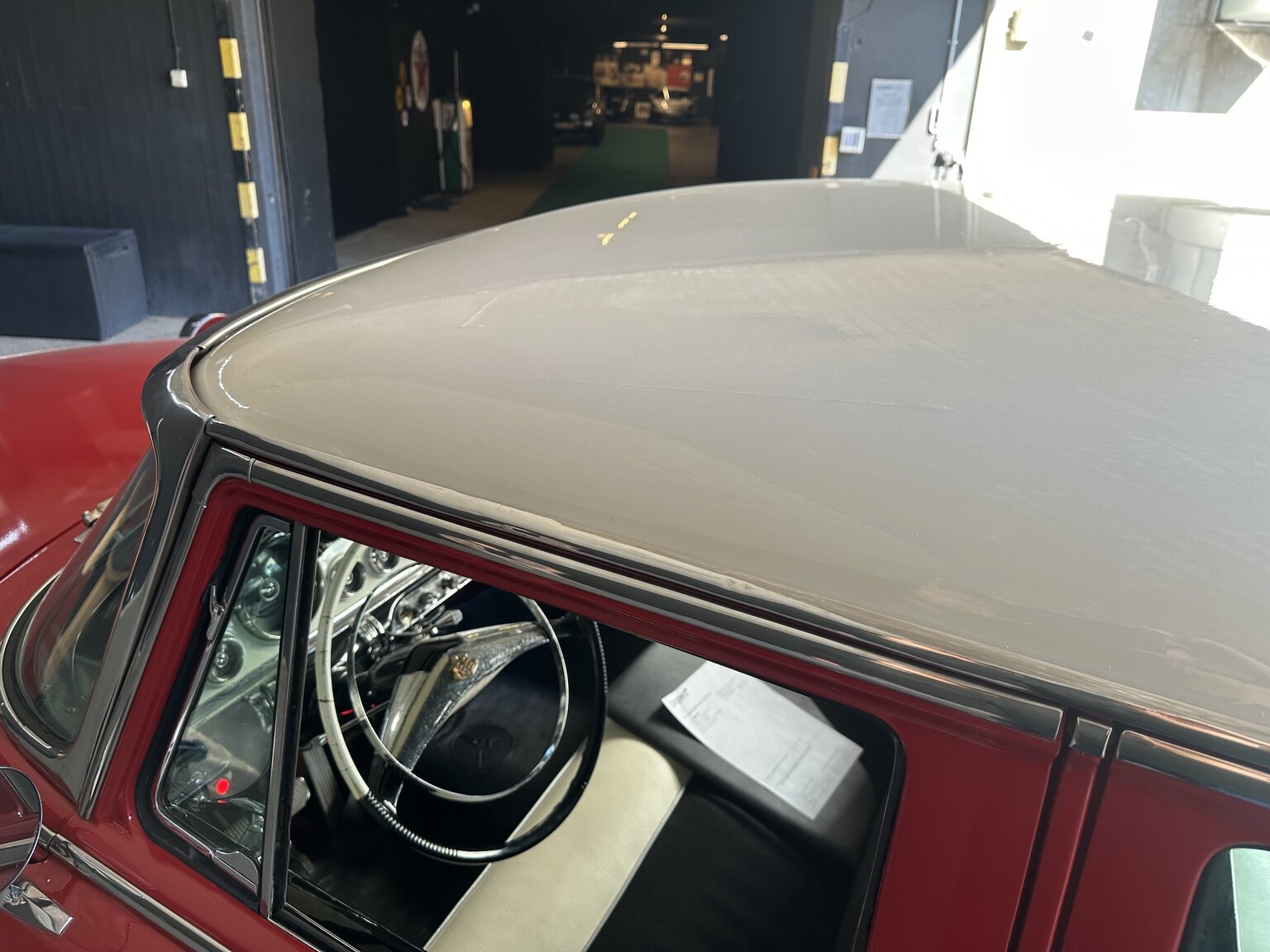 Exteriörbild på 1955 Dodge Custom Royal Sedan HEMI