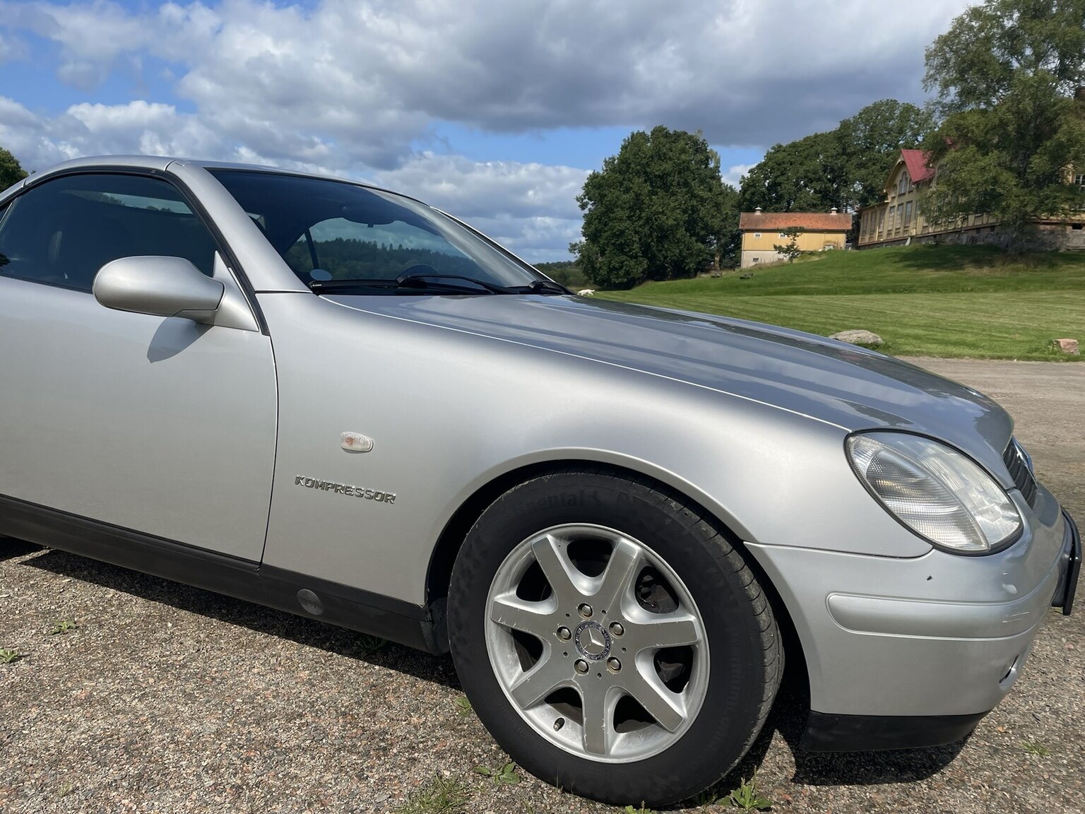 Exteriörbild på 1998 1998 MERCEDES BENZ SLK 230 