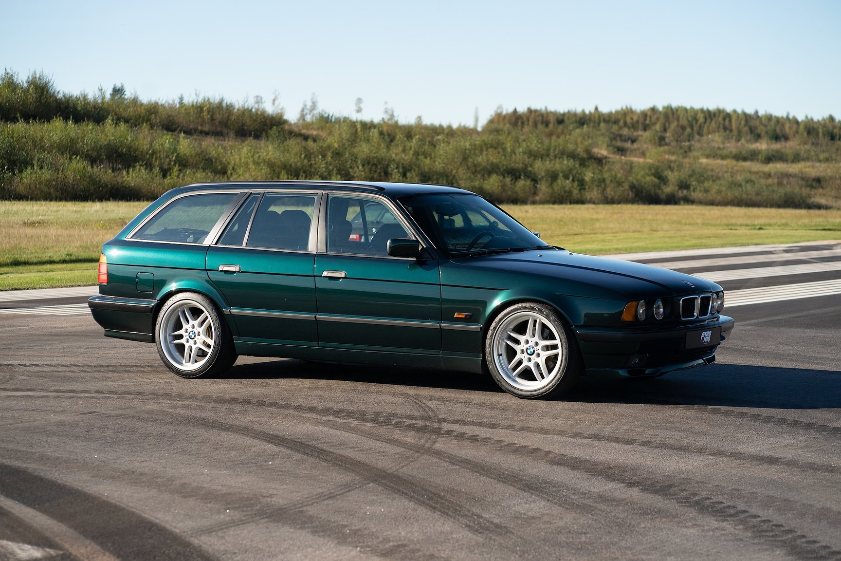 Exteriörbild på 1995 BMW 540i Touring - NO RESERVE (3)