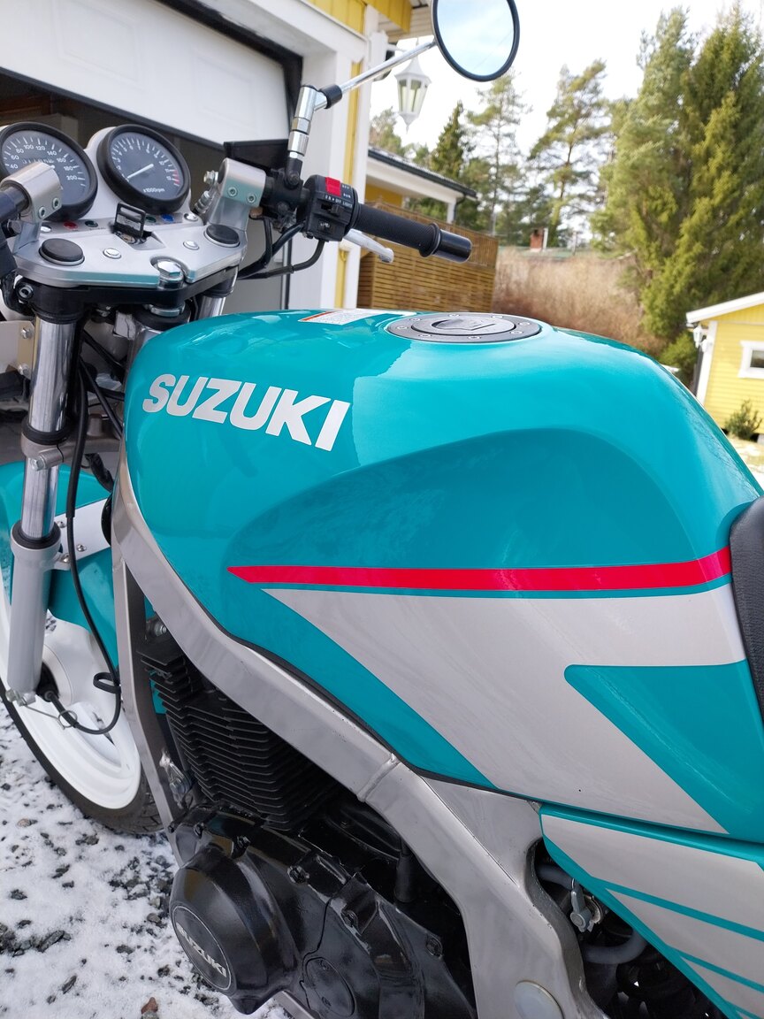 Exteriörbild på 1991 SUZUKI GS500E Sport/Touring
