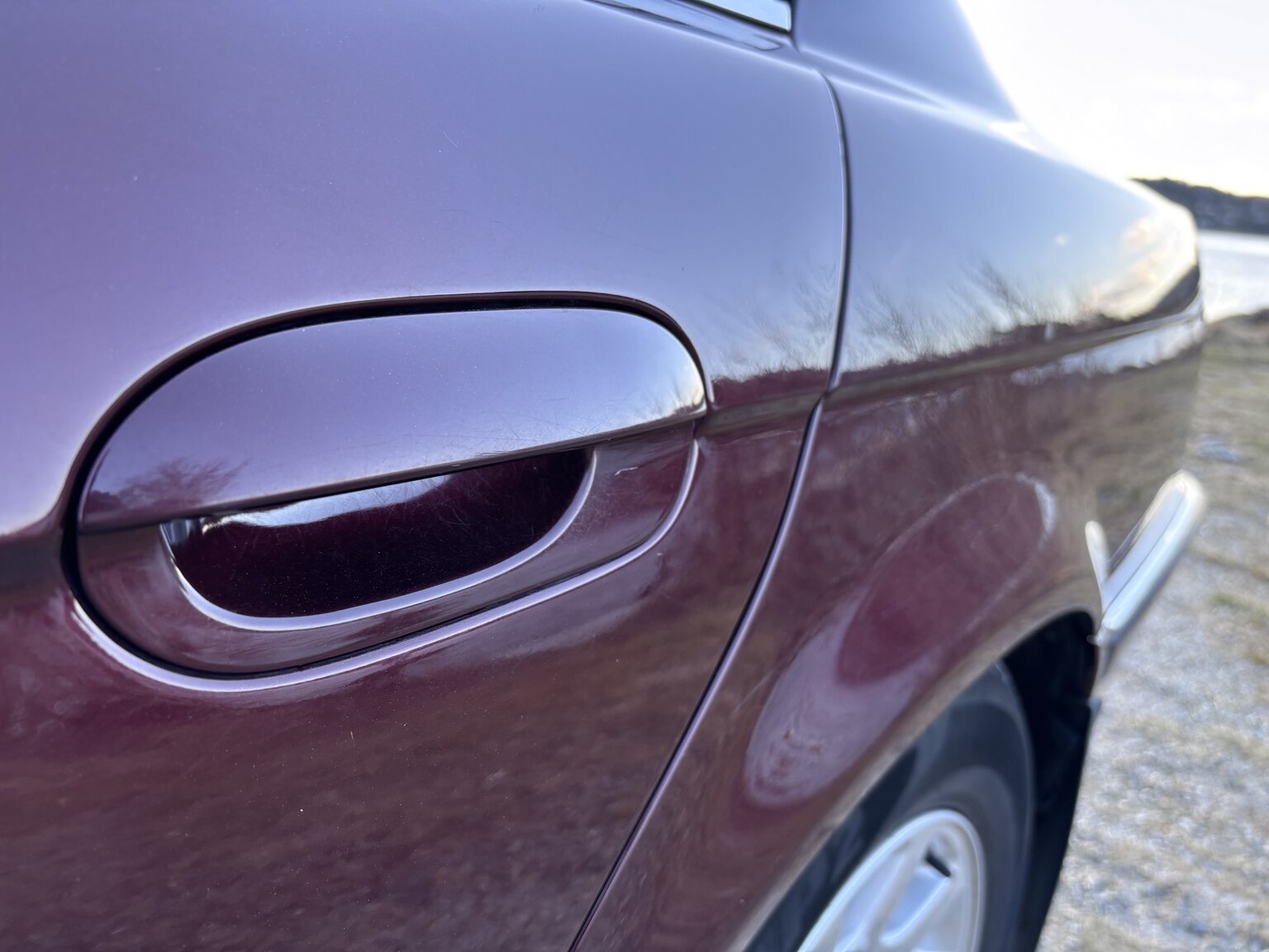 Exteriörbild på 1996 BMW 728iA