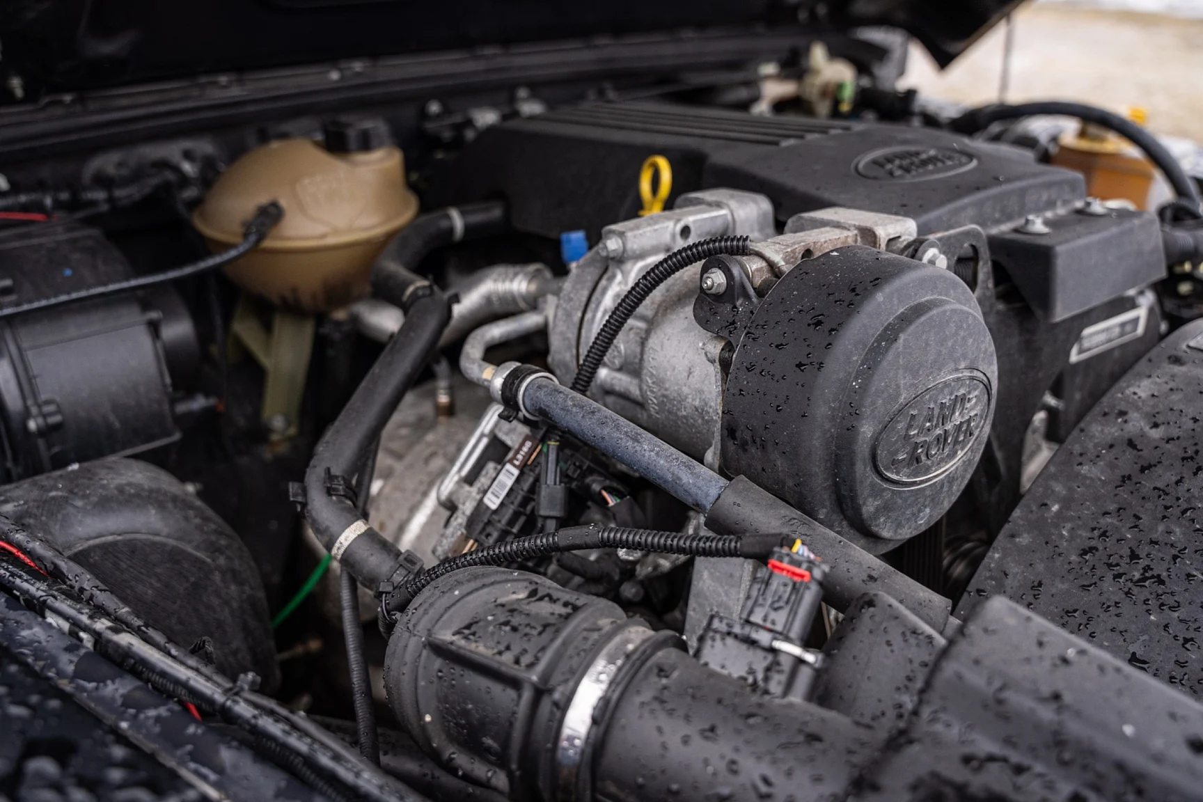 Image of 2015 Land Rover Defender 90 Special mechanics (5)