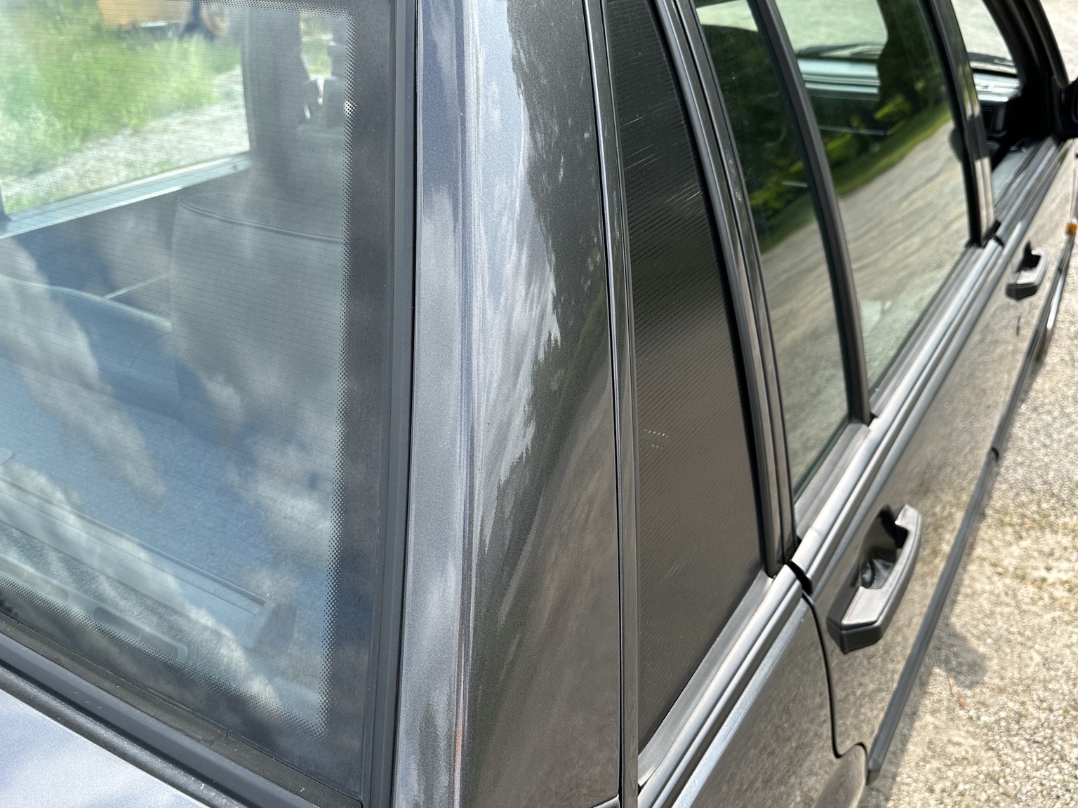 Exterior image of 1990 Volvo 740 Turbo 16s