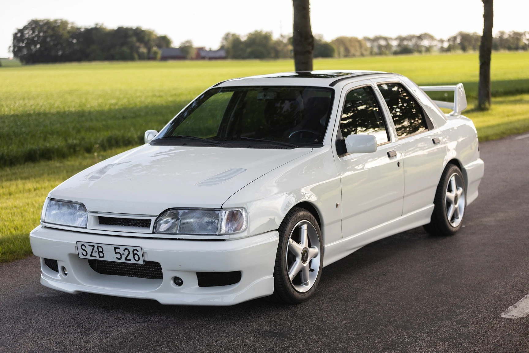 Exterior image of 1991 Ford Sierra Cosworth 4x4 (10)