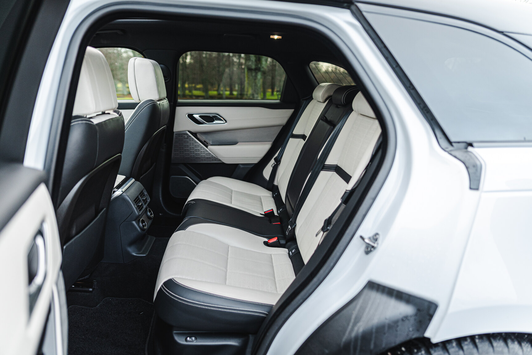 Interiörbild 2018 Range Rover Velar D300 AWD HSE