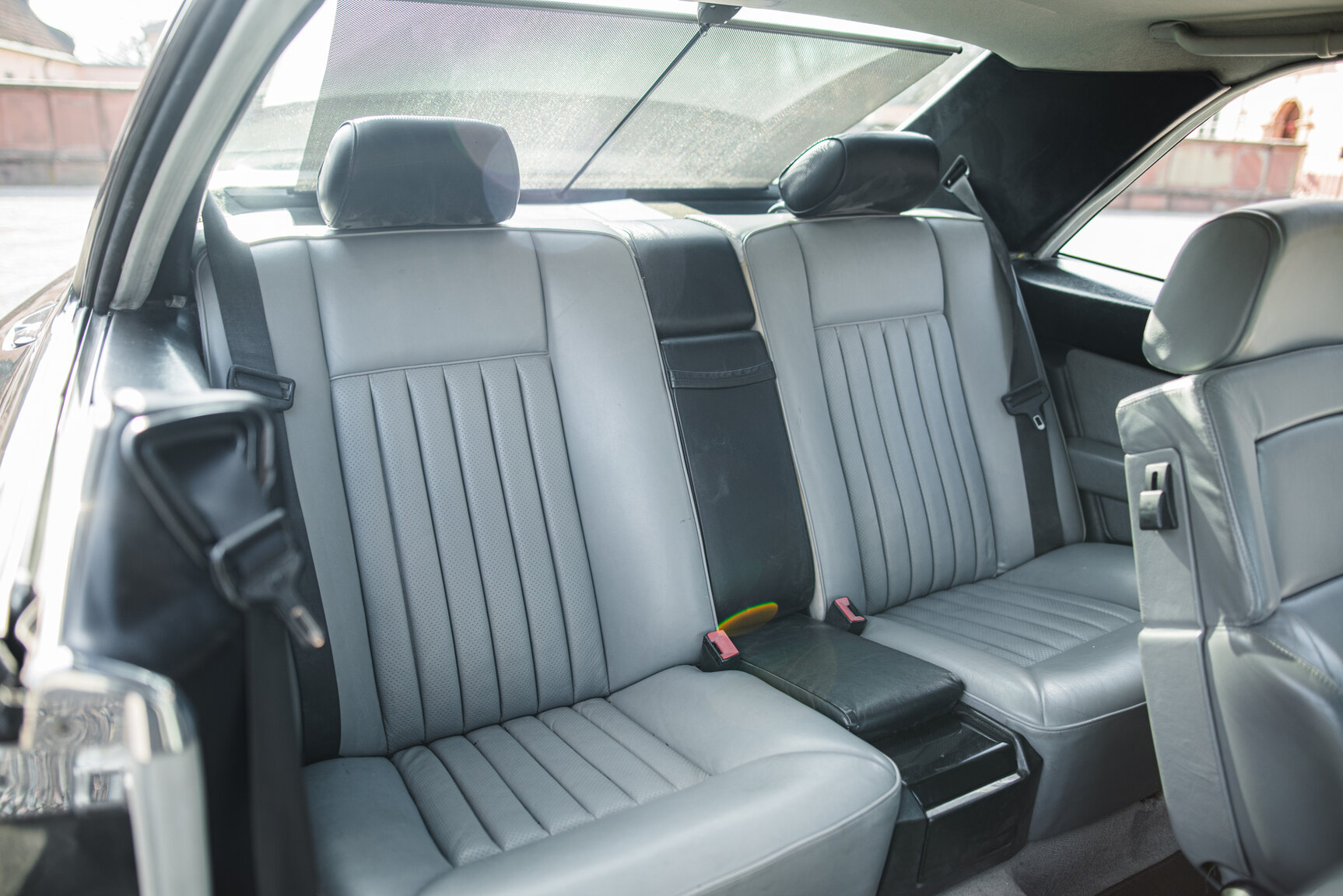 Innenraumfoto von 1989 Mercedes-Benz 300 CE Koenig Specials