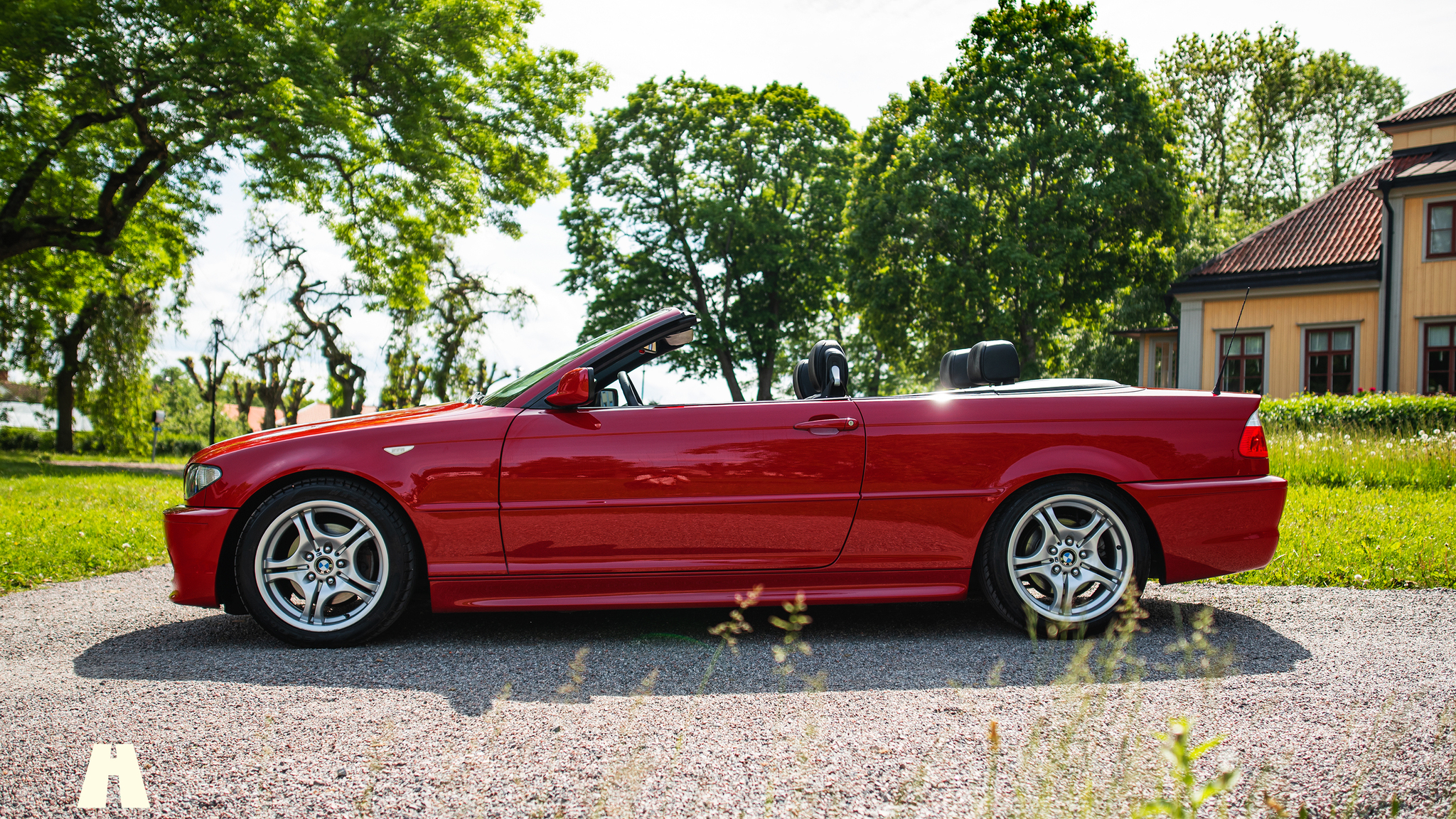 Exteriörbild på 2005 BMW 320ci M-sport Cabriolet