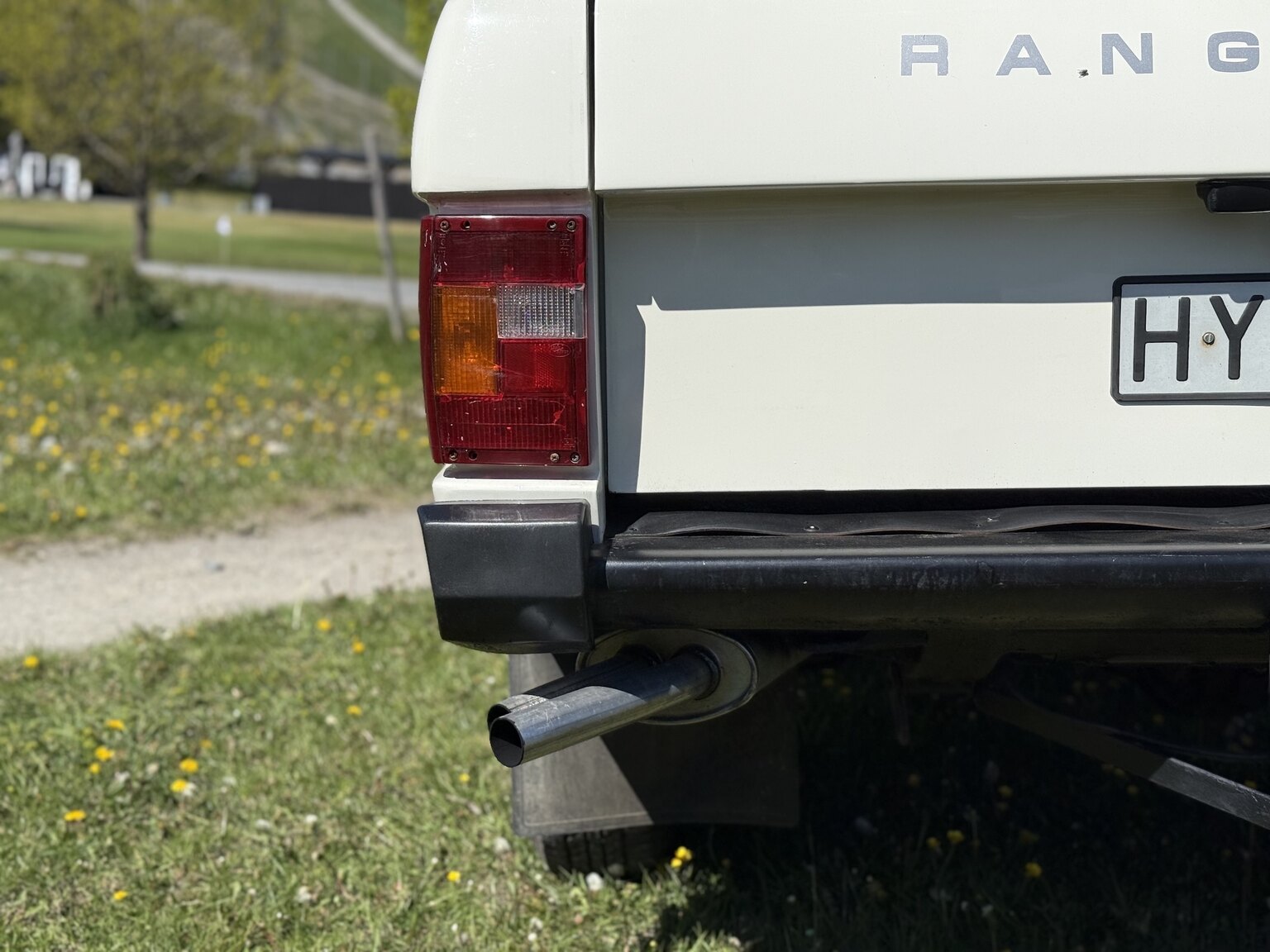Exterior image of 1985 Land Rover Range Rover 3.5 V8