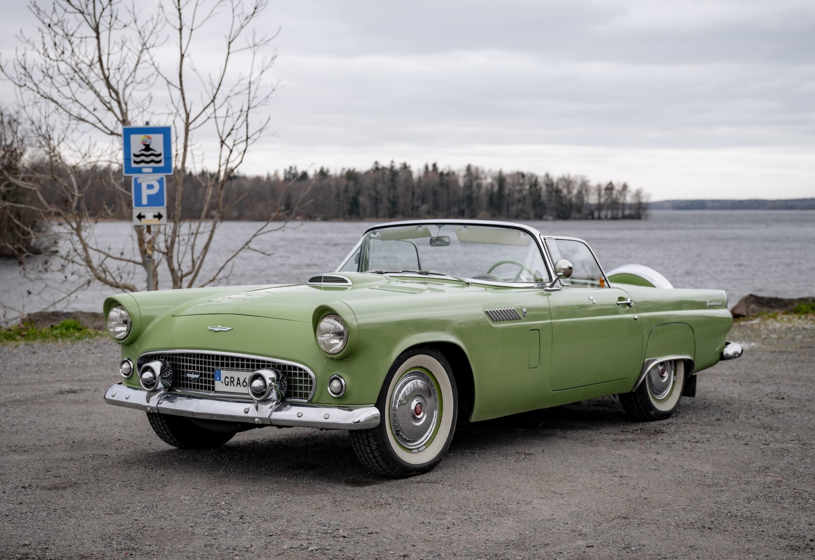Aussenfoto 1956 Ford Thunderbird