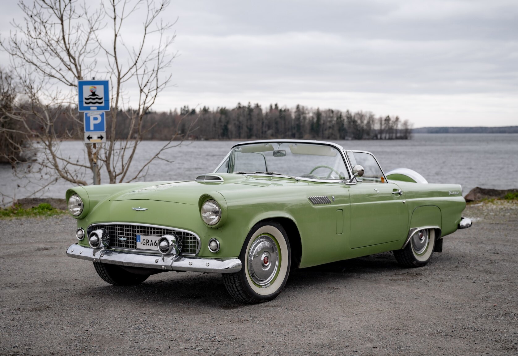 Interiörbild 1956 Ford Thunderbird