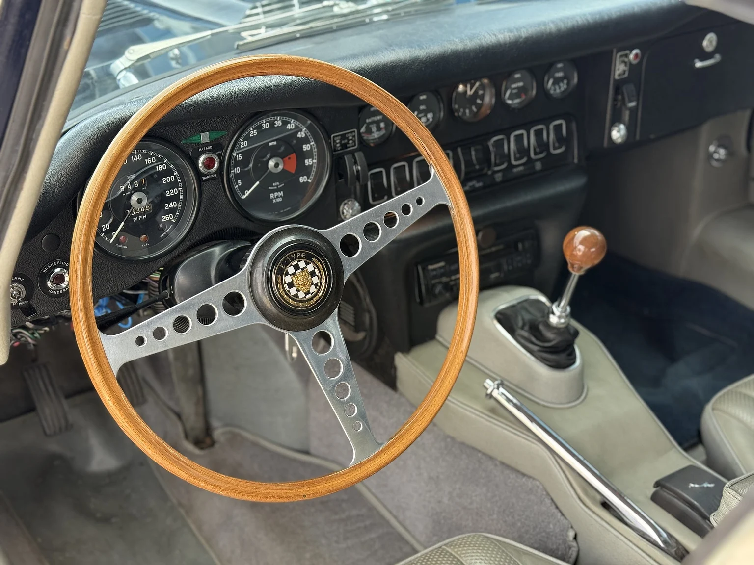 Interior image of 1969 Jaguar E-Type 4.2 Coupe (2)