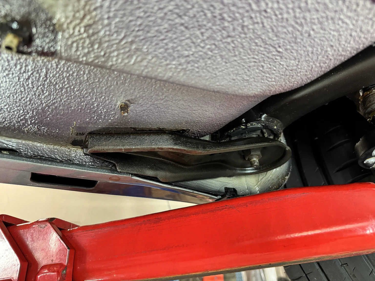 Image of 1993 BMW M5 Touring 3.8 Manual (47) mechanics