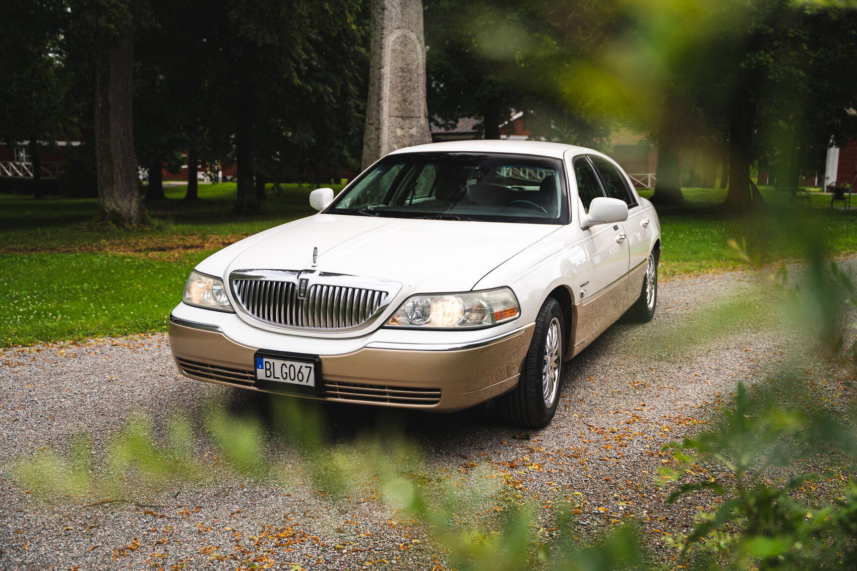 Exteriörbild på 2003 Lincoln Town Car