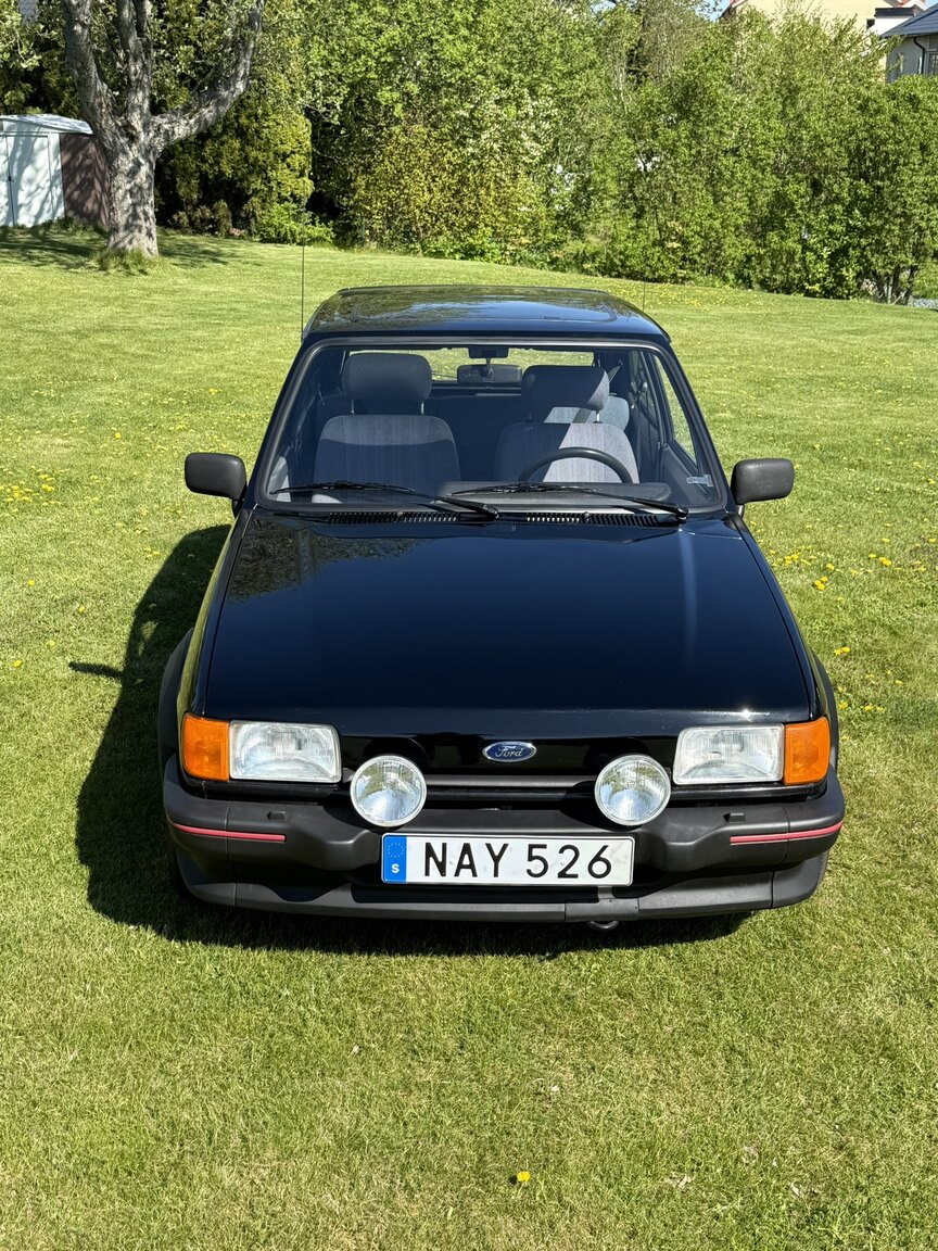 Exteriörbild på 1988 Ford Fiesta XR2