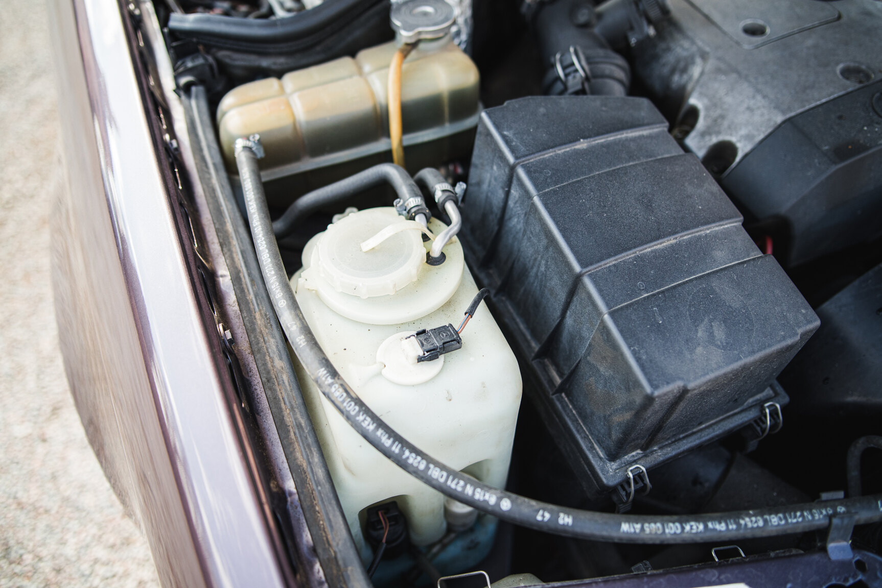 Image of 1993 Mercedes-Benz E 220 mechanics