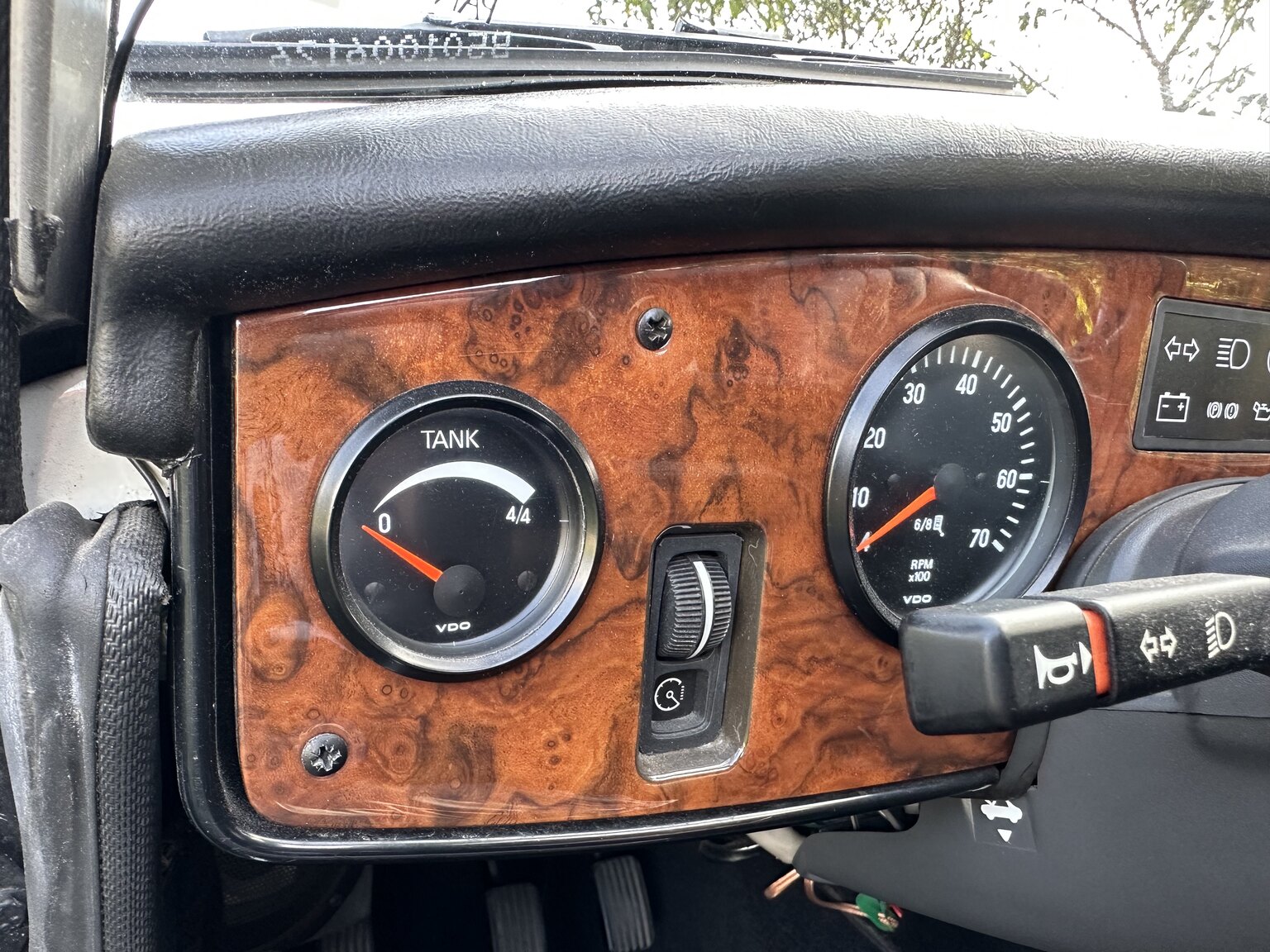 Interior image of 1988 Panther Kallista