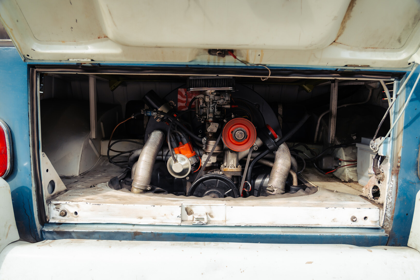 Image of 1964 Volkswagen Kleinbus Transporter 1500 Deluxe “21-fönsters Samba” mechanics