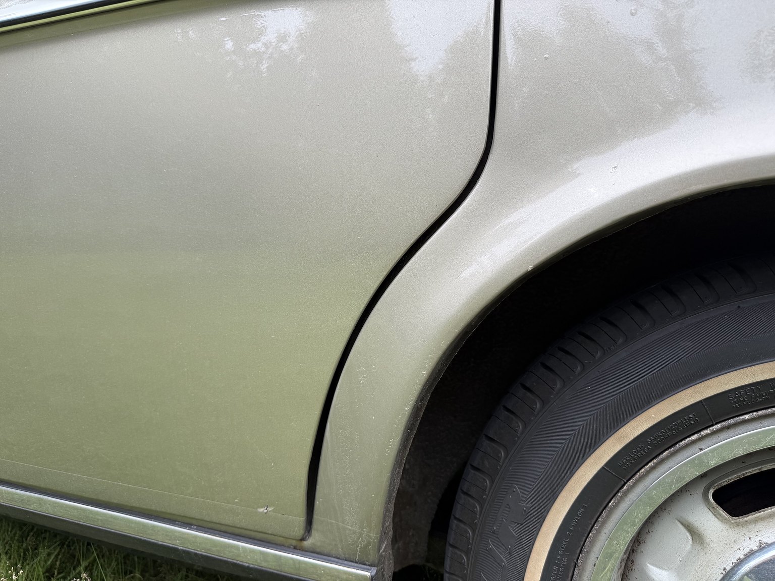Exterior image of 1976 Volvo 264 V6 GL Automatisk