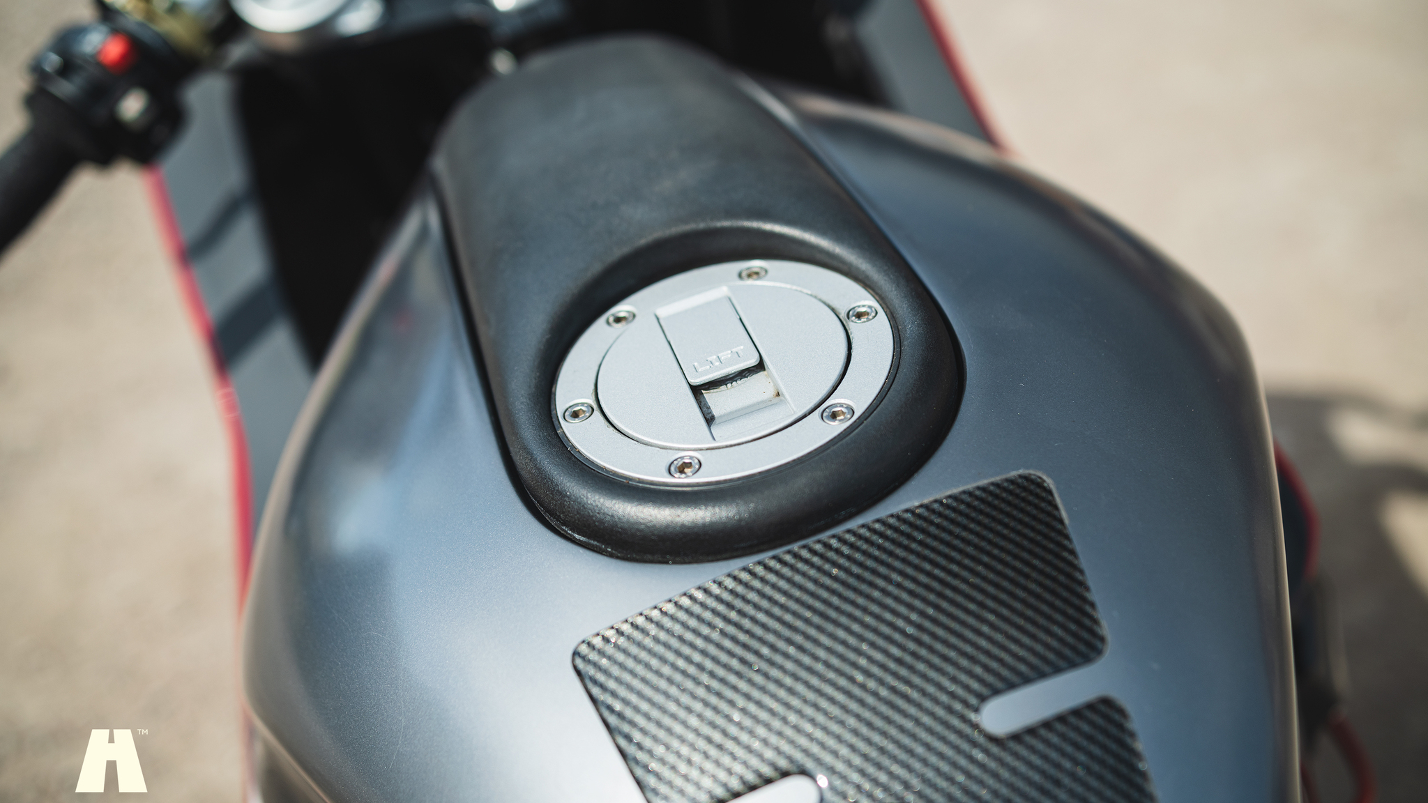 Exterior image of 2002 Moto Guzzi V11 Le Mans (57)