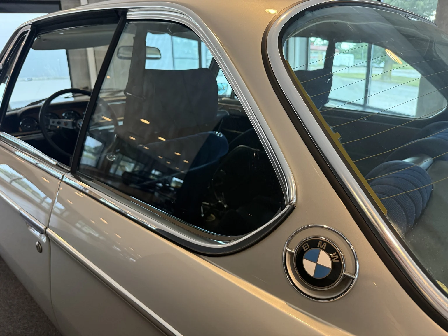 Exteriörbild på 1972 BMW E9 3.0 CSI (52)