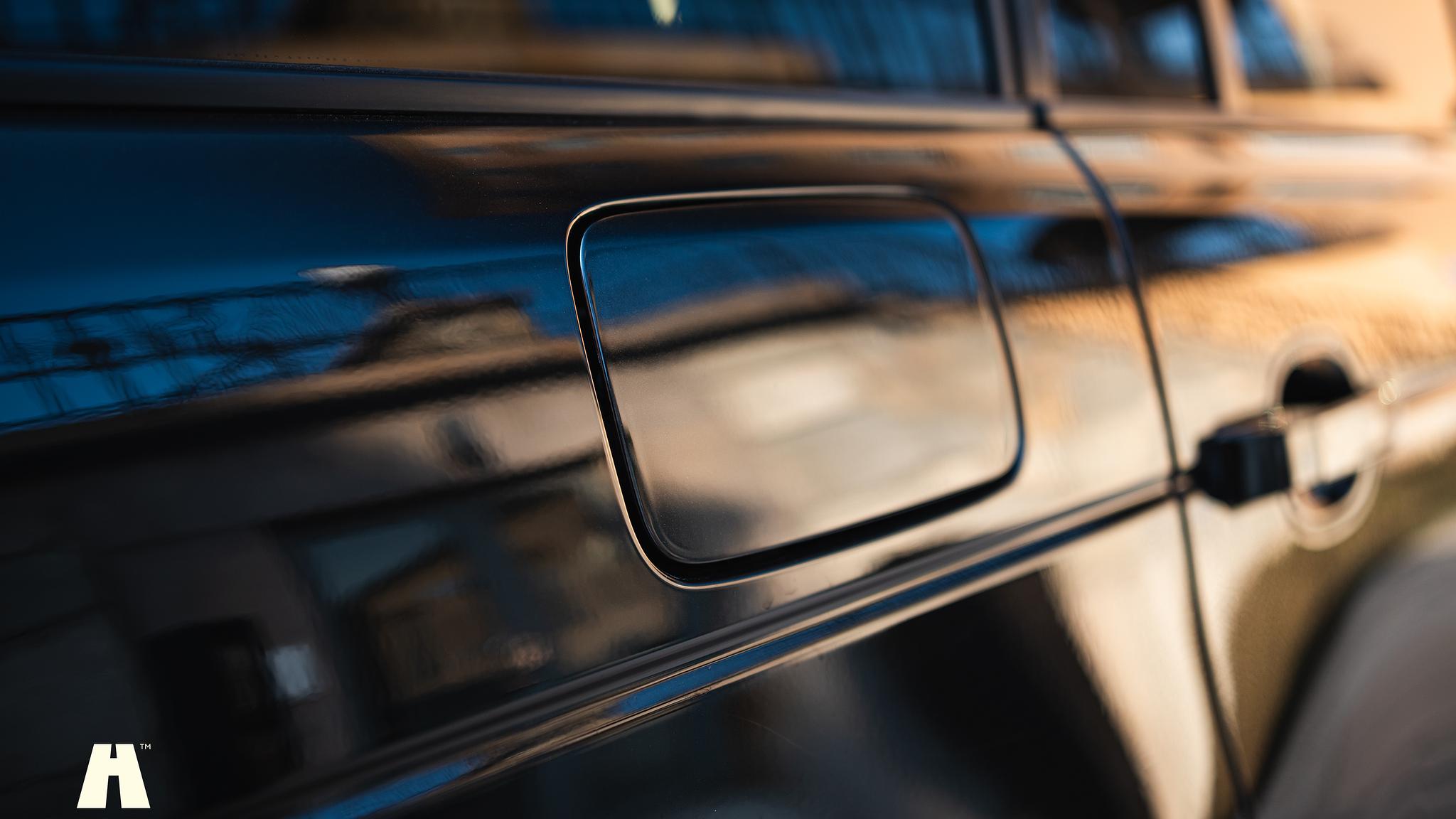 Exterior image of 2012 Land Rover Range Rover Westminster TDV8 (L322)