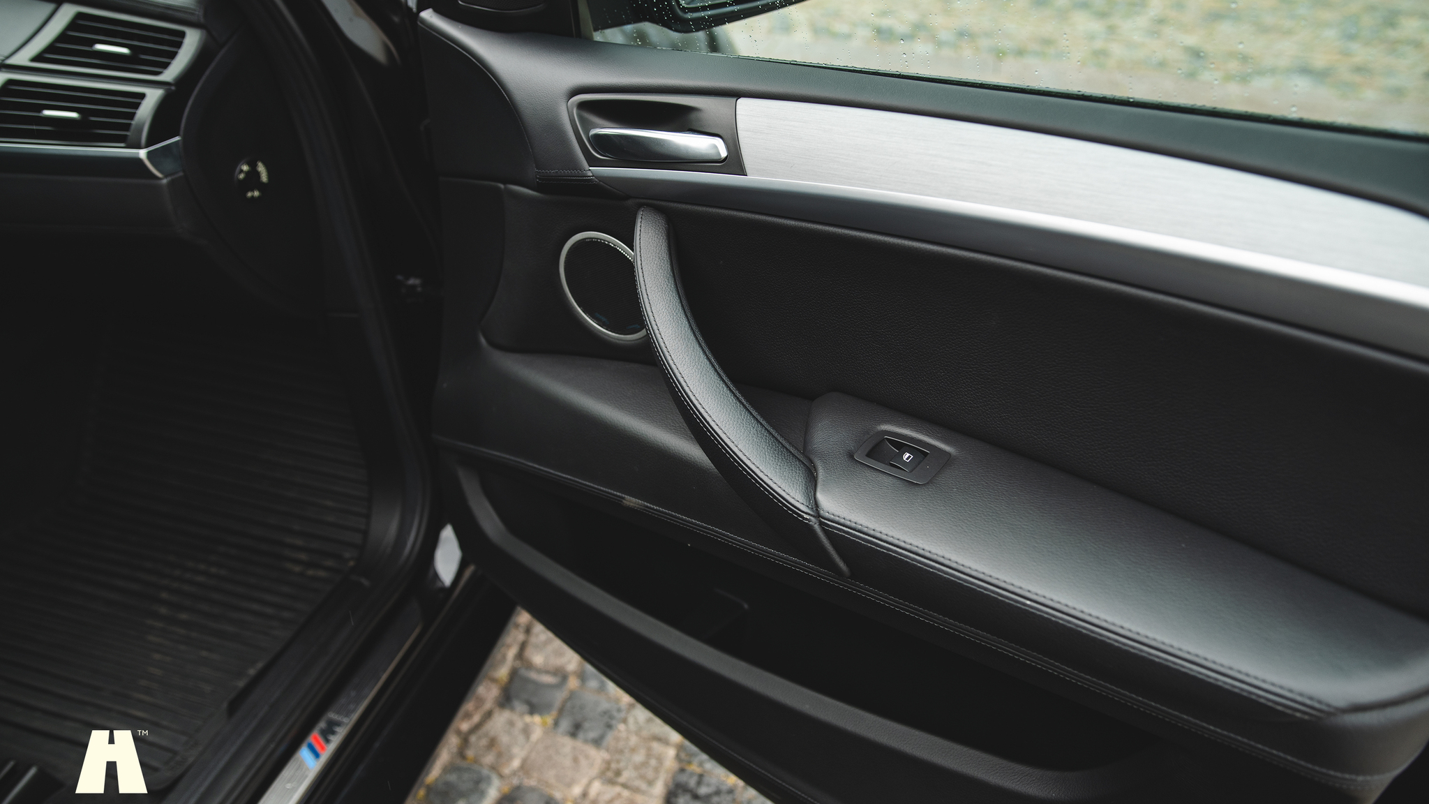 Interiörbild 2010 BMW X6 M Ferrita 555HK (64)