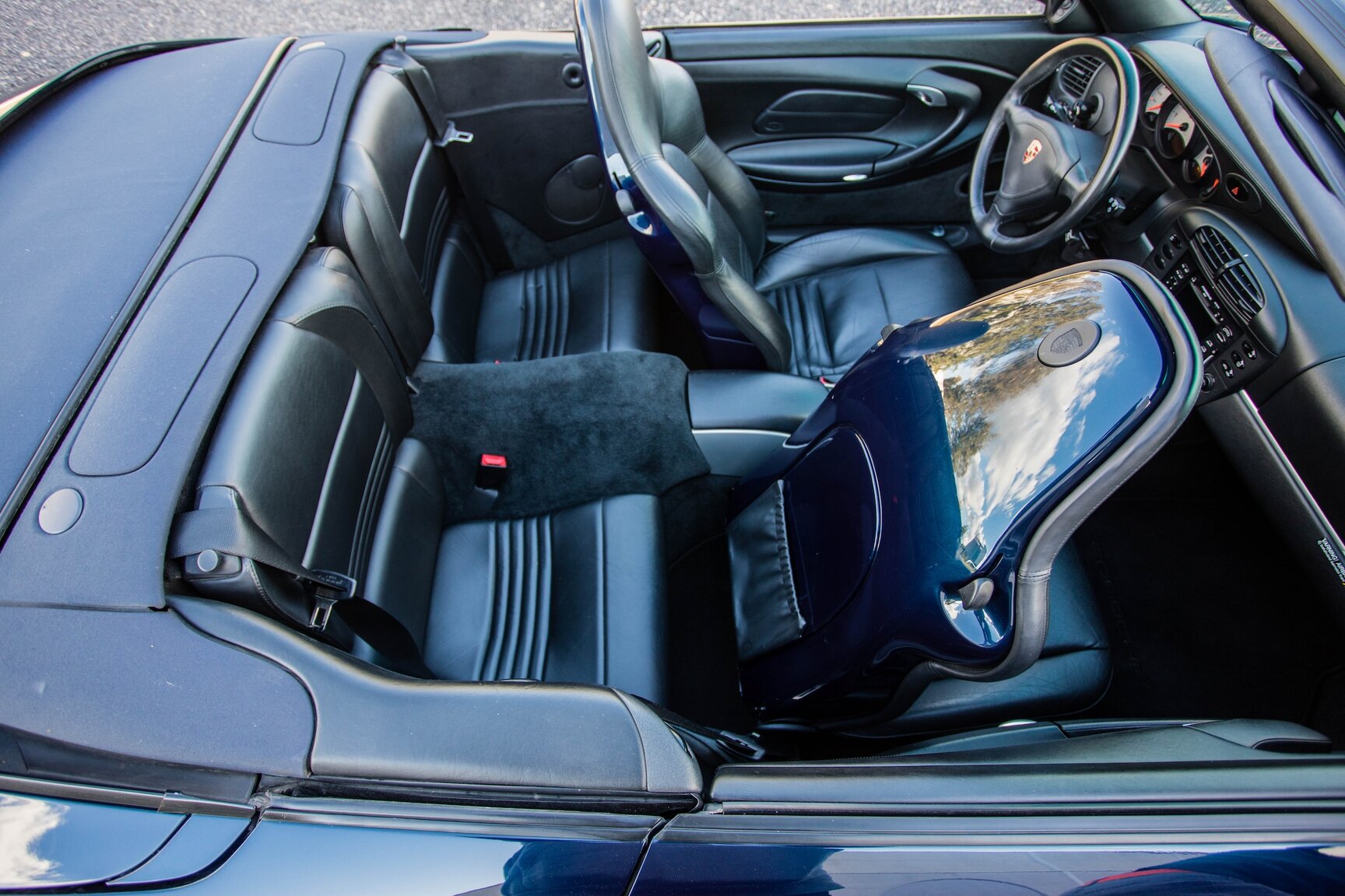 Innenraumfoto von 1999 Porsche 911 Carrera Cabriolet