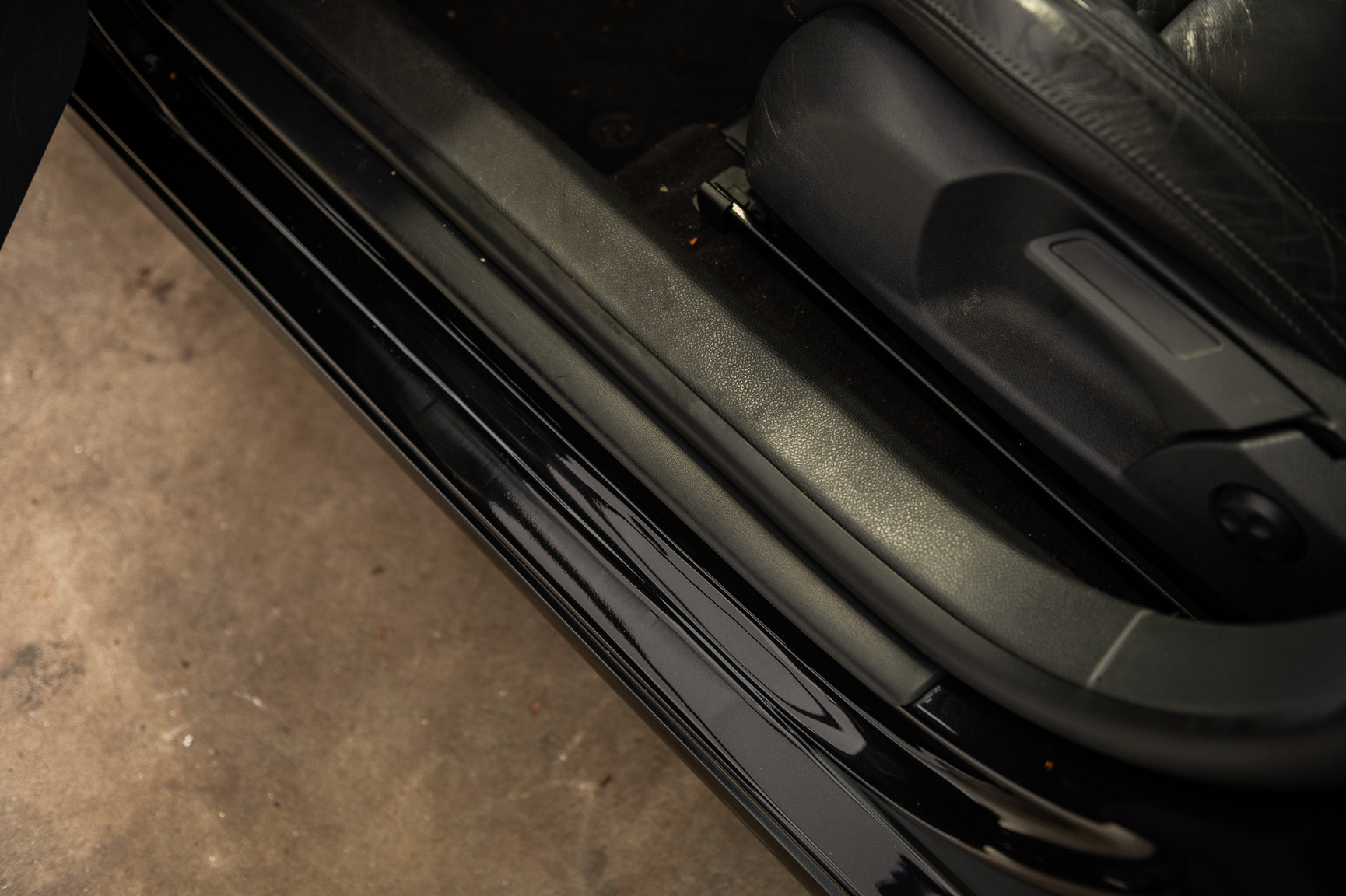 Innenraumfoto von 2006 Volkswagen Golf R32 (29)