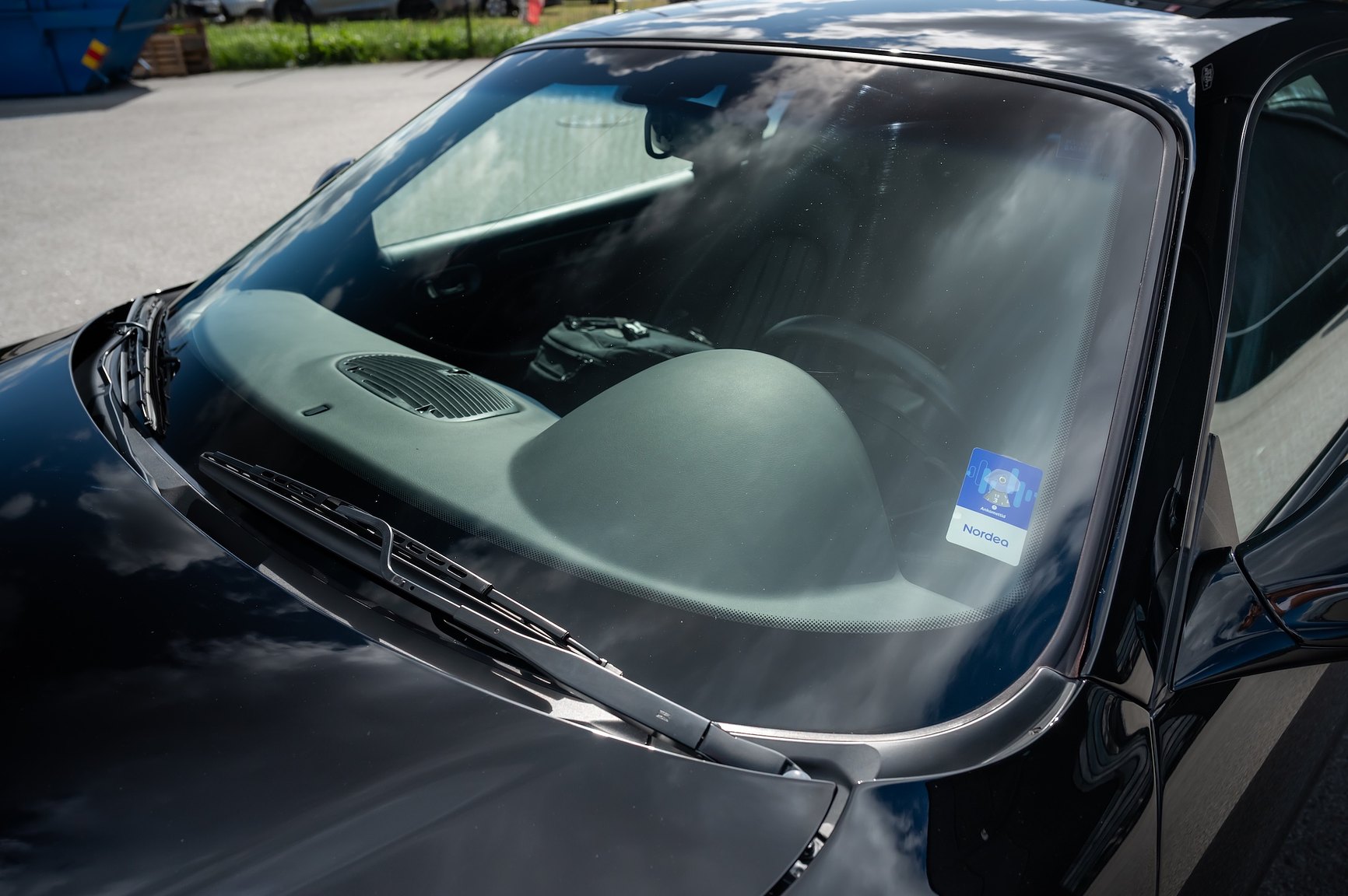 Exterior image of 2004 Maserati Coupé 4.2 V8 Cambiocorsa
