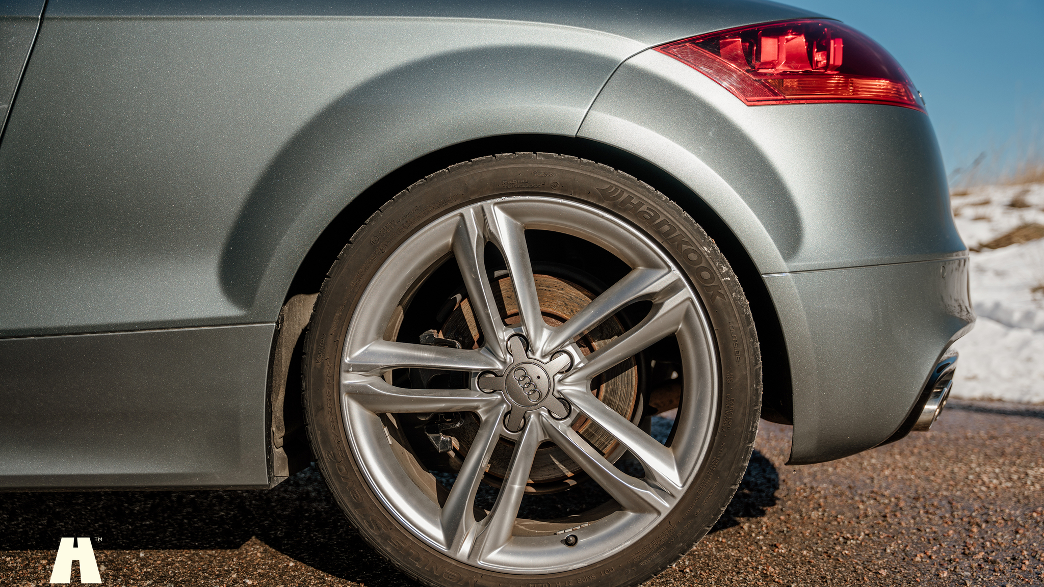 Exterior image of 2009 Audi TTS (12)