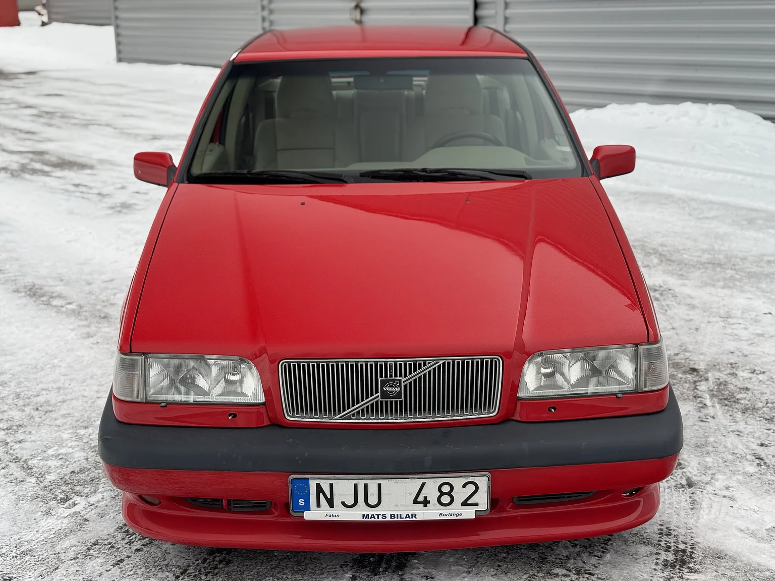 Exterior image of 1996 Volvo 850R (18)