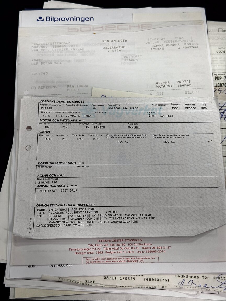 Documentation for 1990 Porsche 944 Turbo