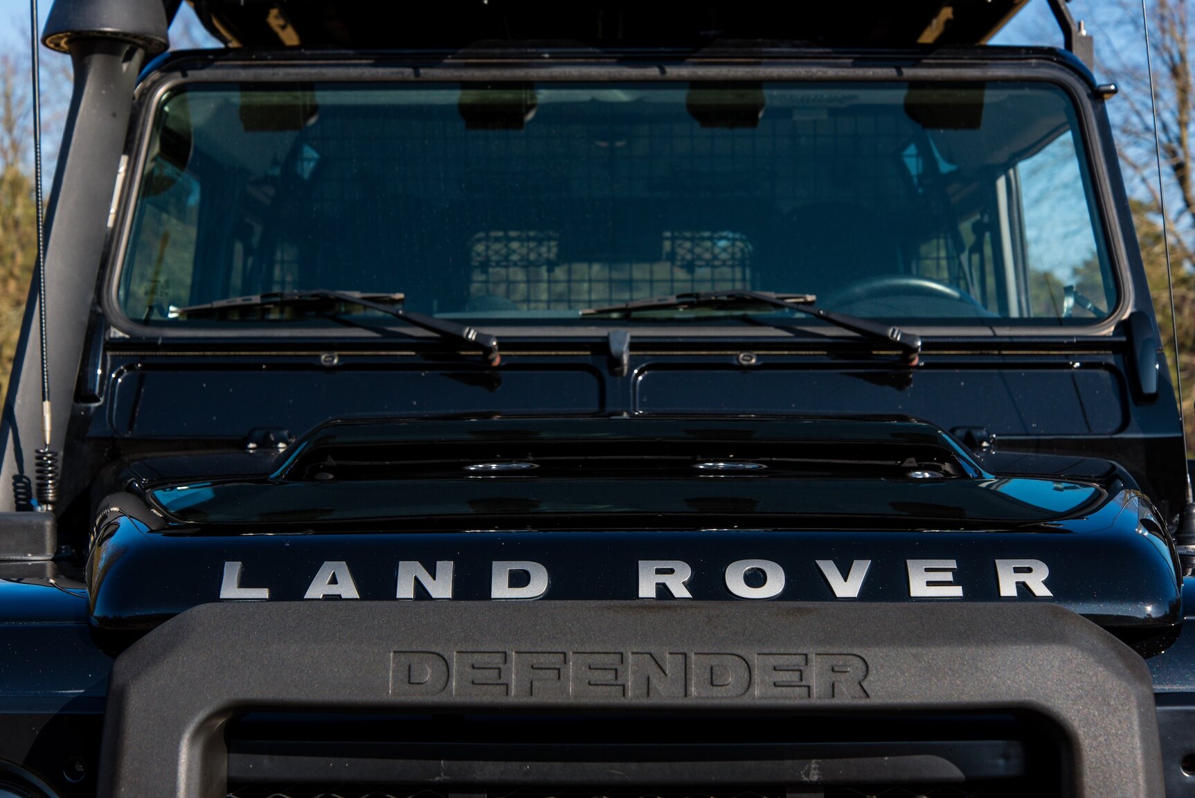 Exteriörbild på 2009 Land Rover Defender 90 2.4 TD4 4x4