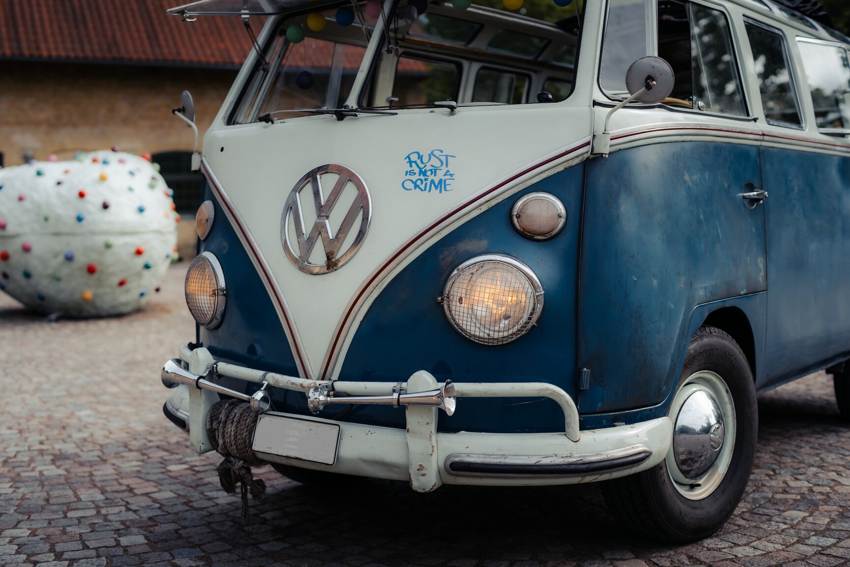 Aussenfoto 1964 Volkswagen Kleinbus Transporter 1500 Deluxe “21-fönsters Samba”
