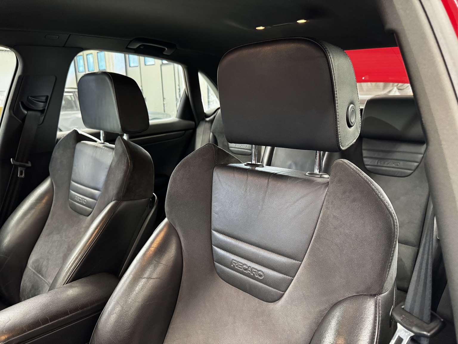 Interior image of 2007 Audi  S4 quattro 4.2 V8 manuell