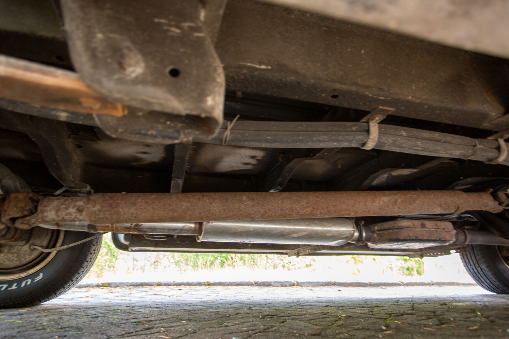 Image of 1989 Chevrolet G20 Conversion Van mechanics