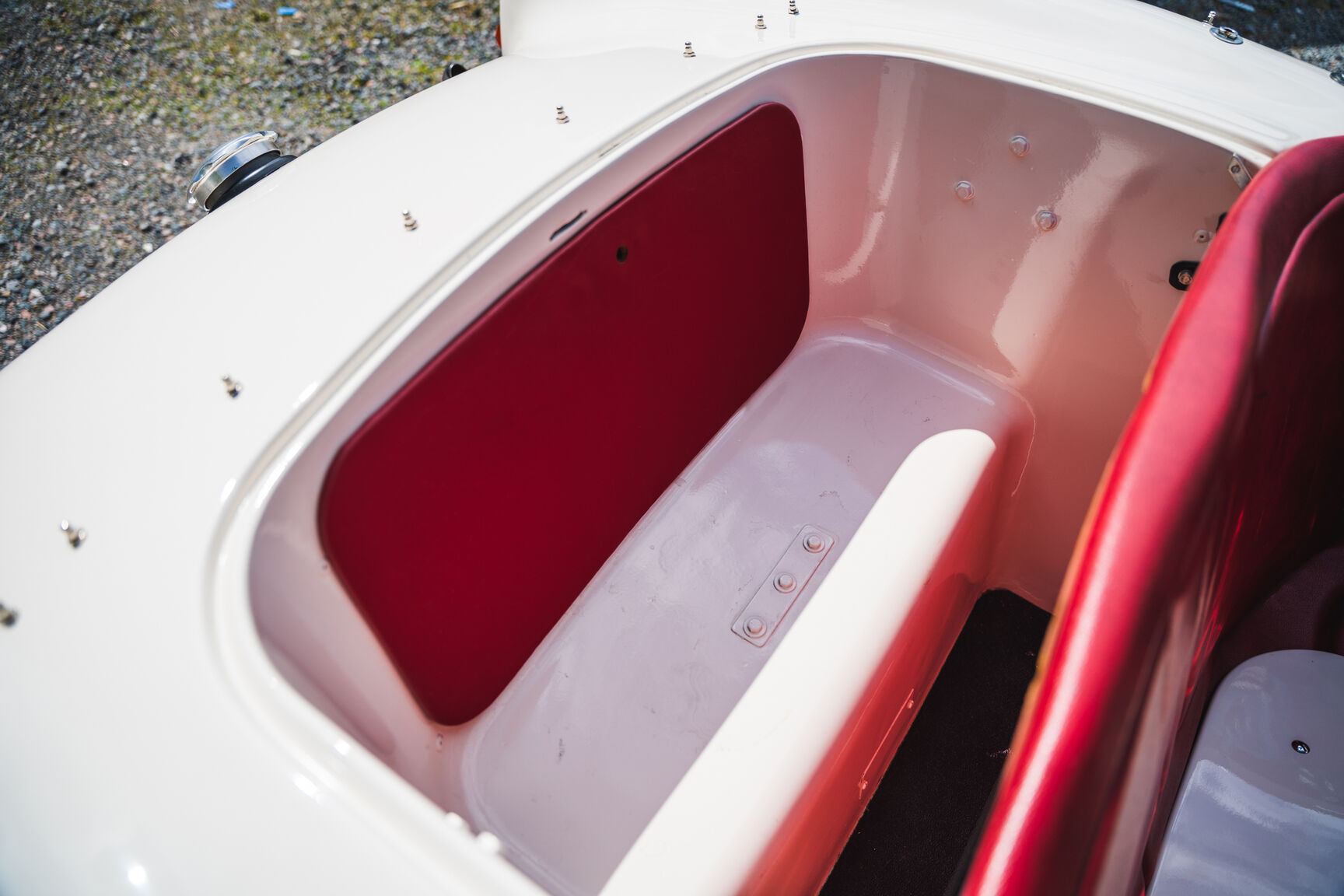 Interior image of 1960 Berkeley B95 (47)