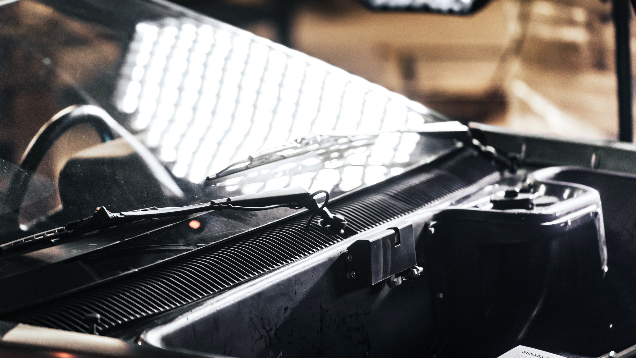 Interior image of 1981 DMC DeLorean 