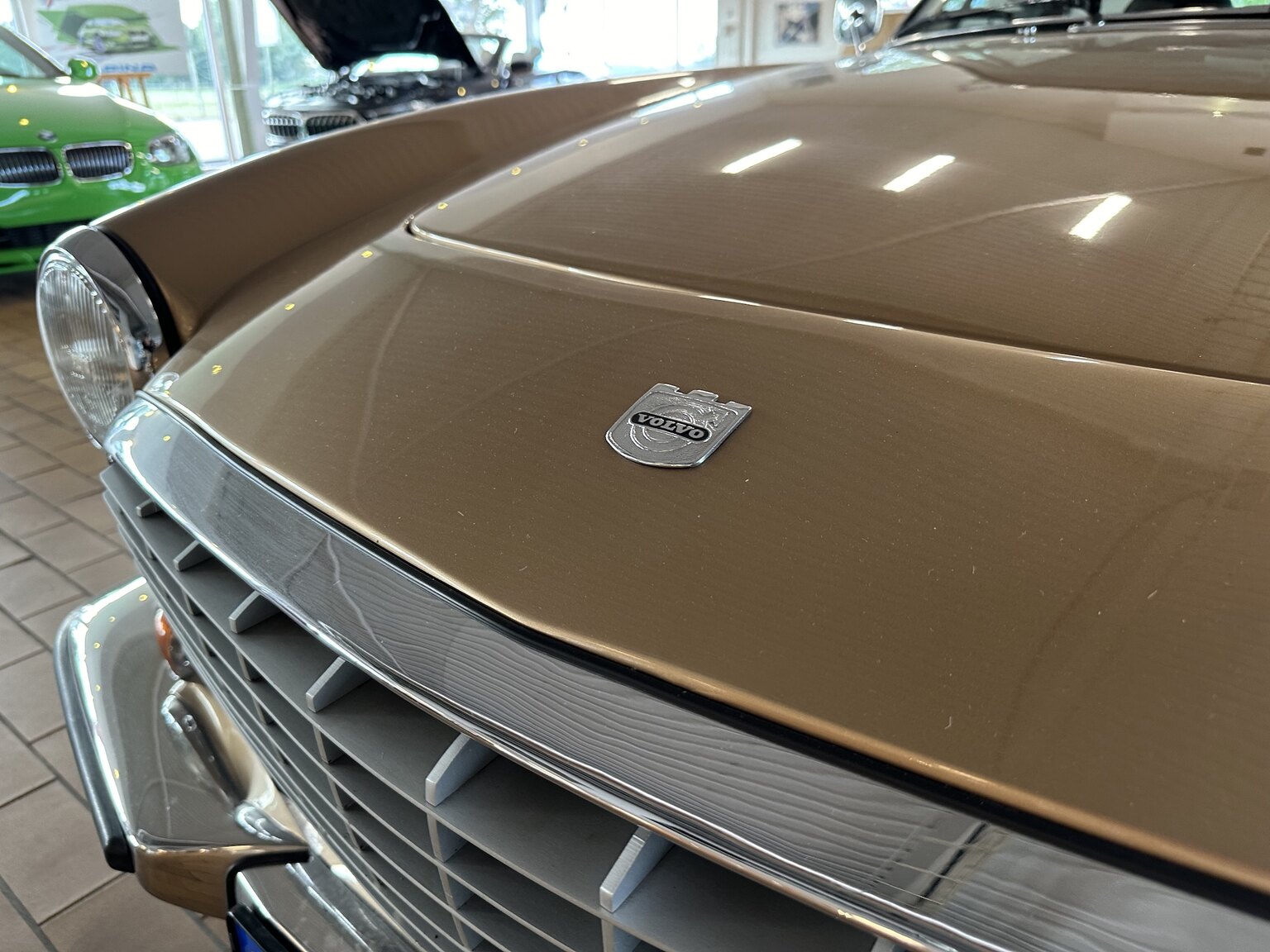 Exterior image of 1973 Volvo 1800 ES (56)