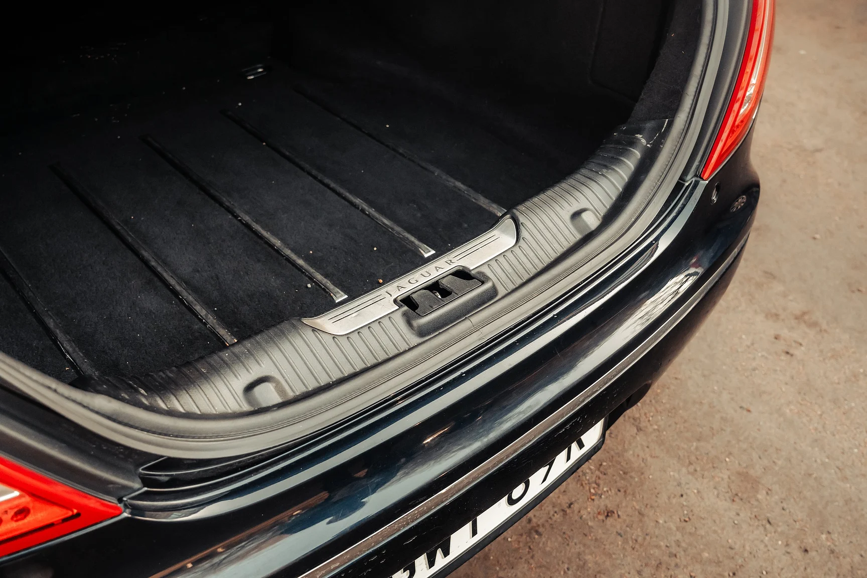 Innenraumfoto von 2012 Jaguar XJ (62)